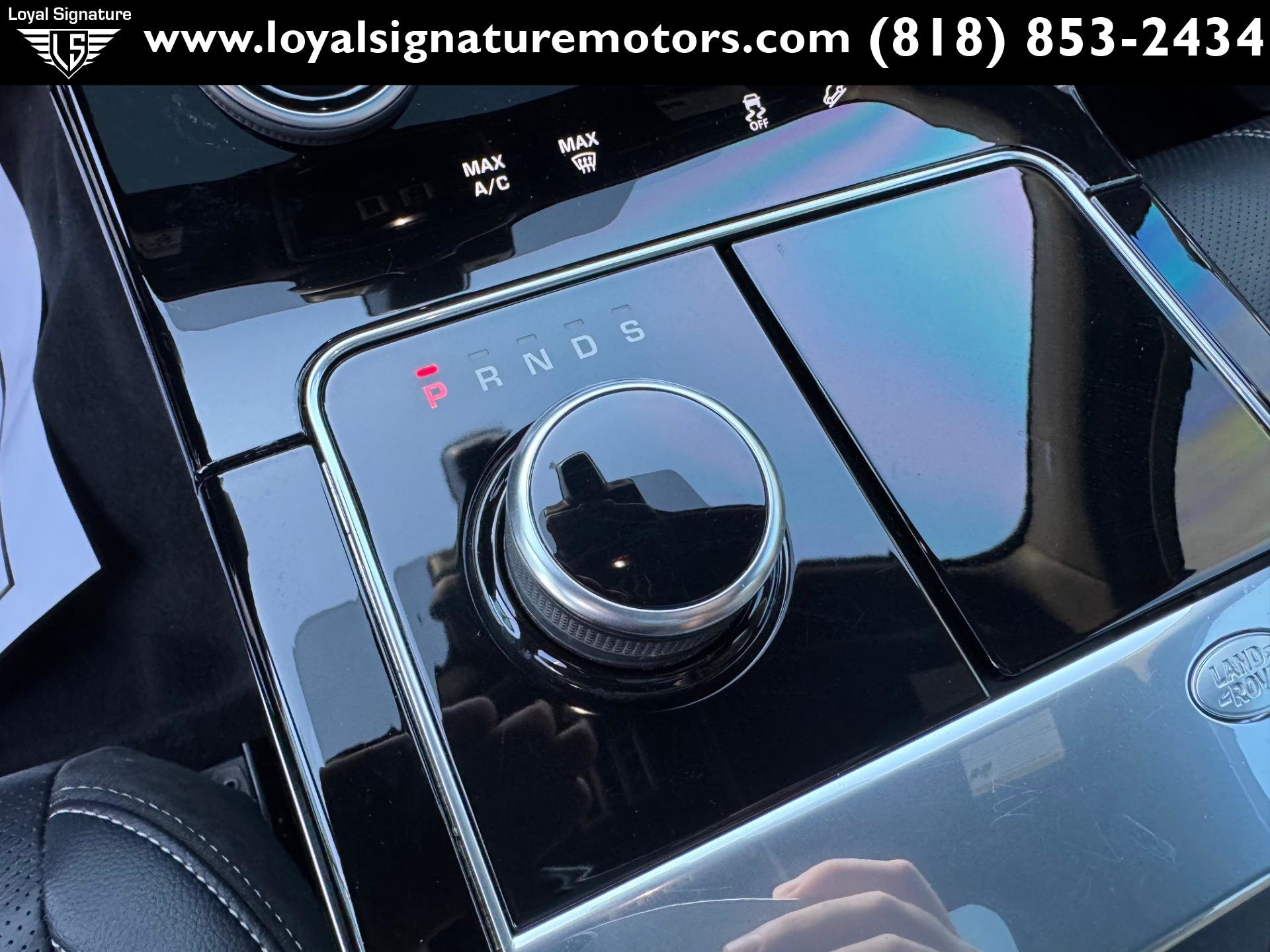 Used 2018 Land Rover Range Rover Velar R-Dynamic SE image 25