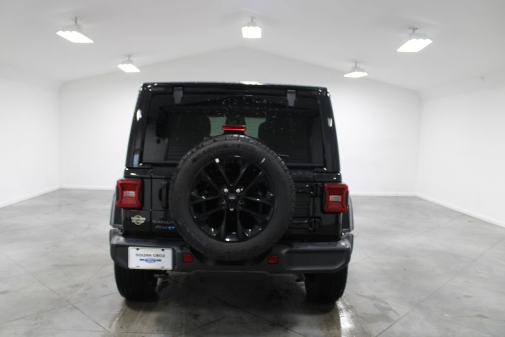 Used 2025 Jeep Wrangler Unlimited Sahara image 8