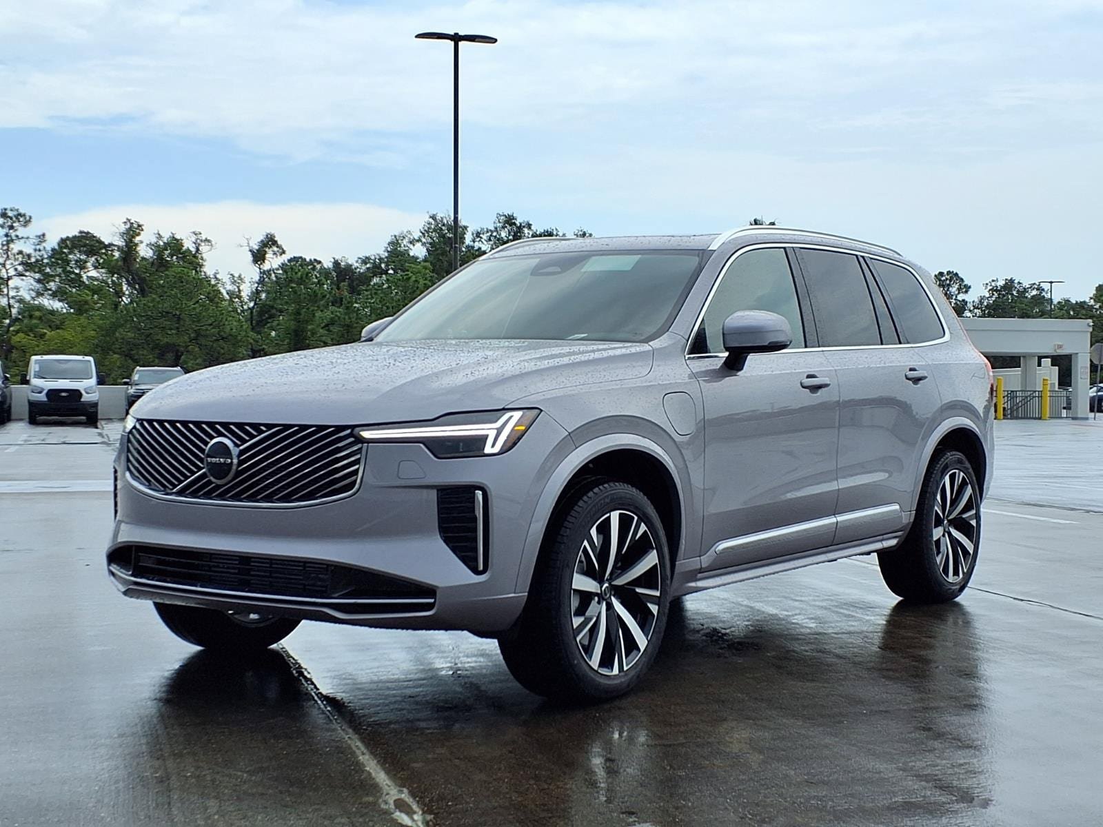 New 2026 Volvo XC90 T8 Core w/ Protection Package Premier AWD/4WD image 3