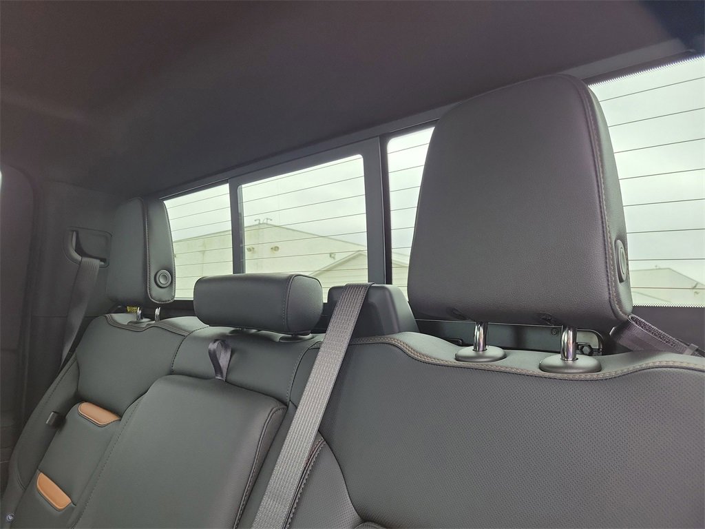 New 2026 GMC Sierra 2500 AT4 w/ AT4 Premium Plus Package image 14