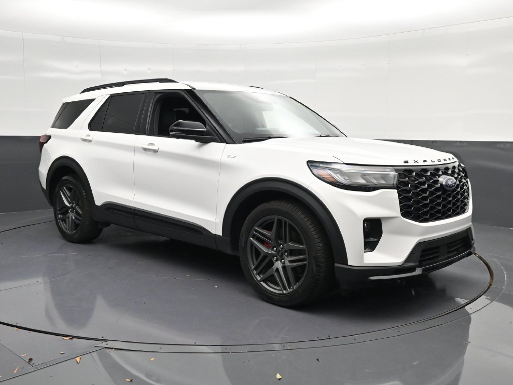 Used 2026 Ford Explorer ST-Line w/ ST-Line Street Pack RWD image 5