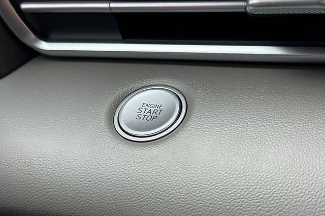 Used 2025 Hyundai Elantra Sport FWD image 27