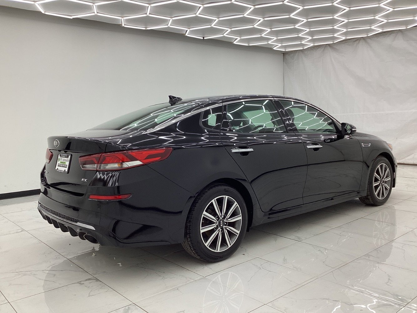 Used 2019 Kia Optima EX image 12