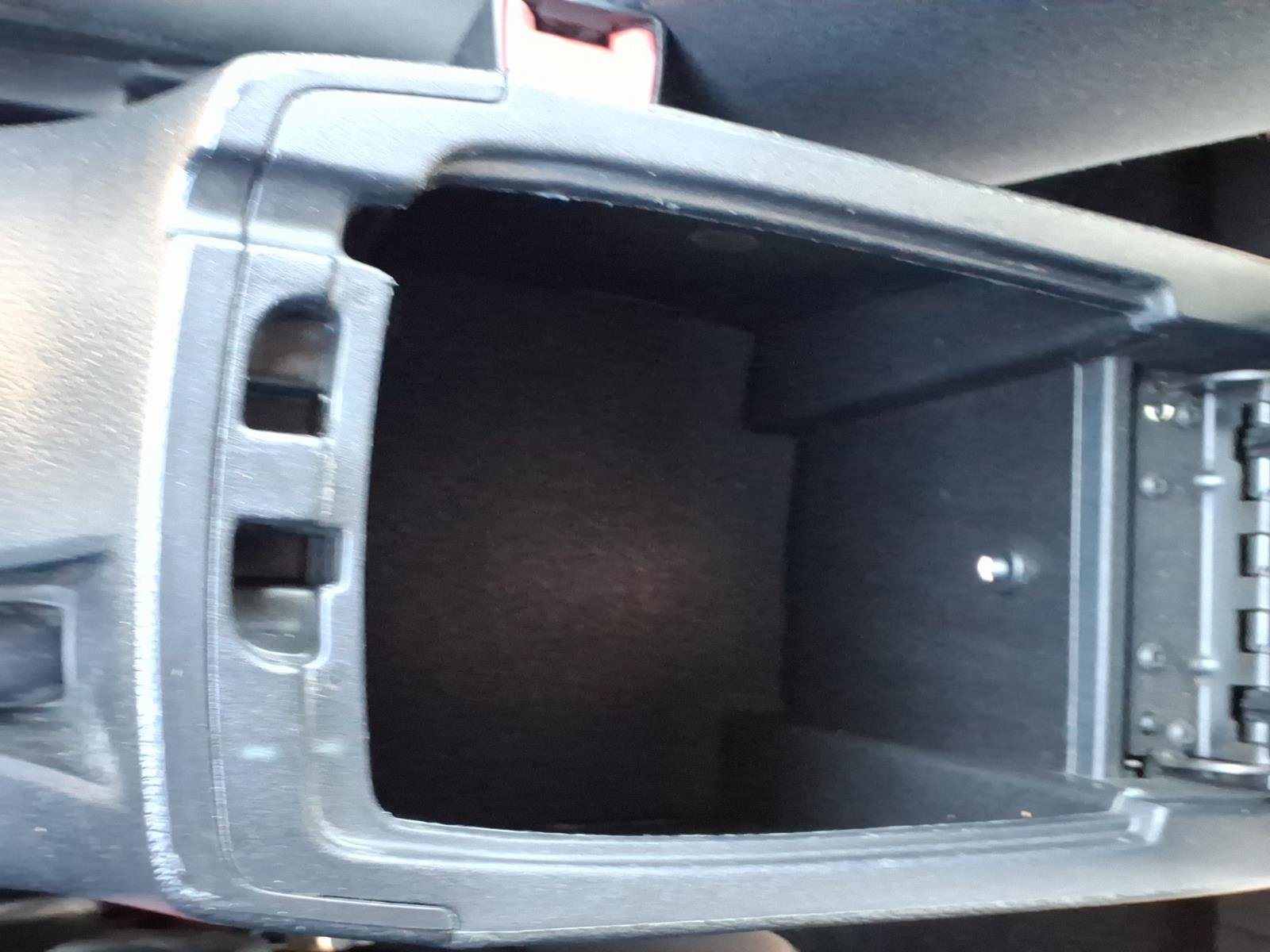 Used 2014 Dodge Avenger SE FWD image 23