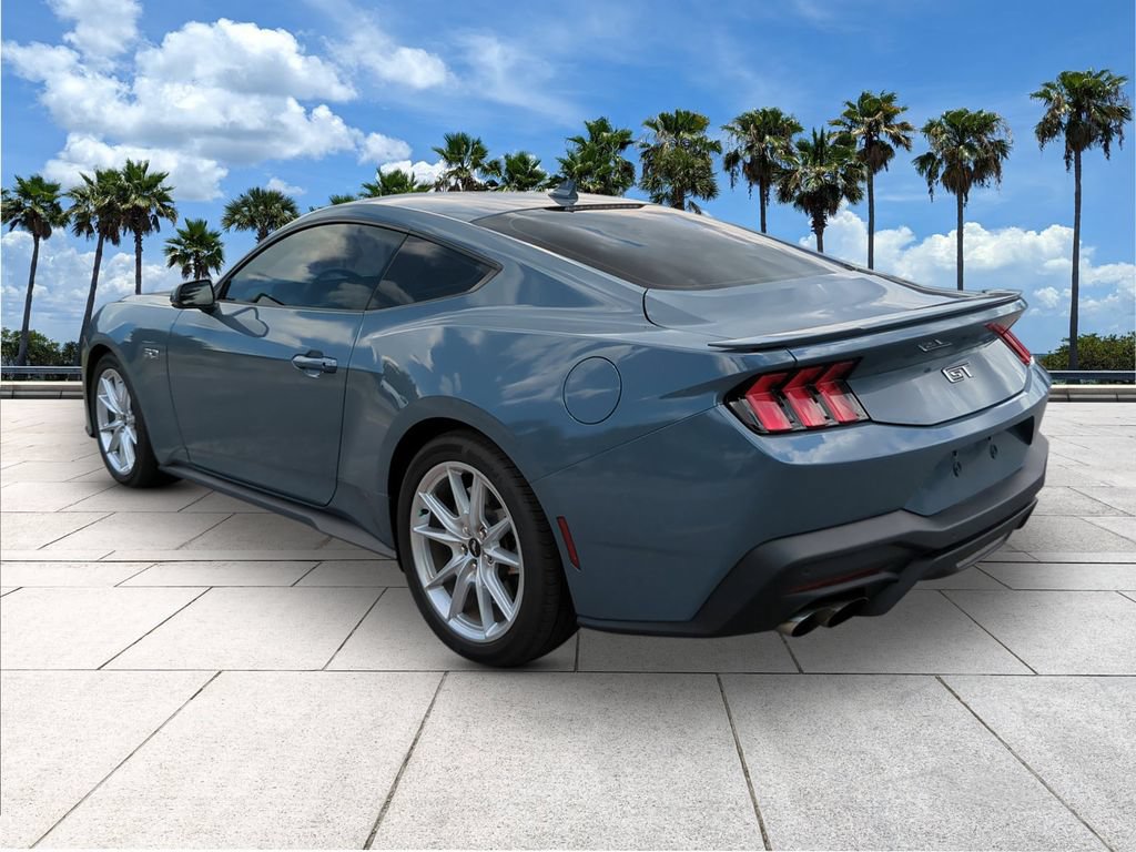 Used 2025 Ford Mustang GT Premium RWD image 5