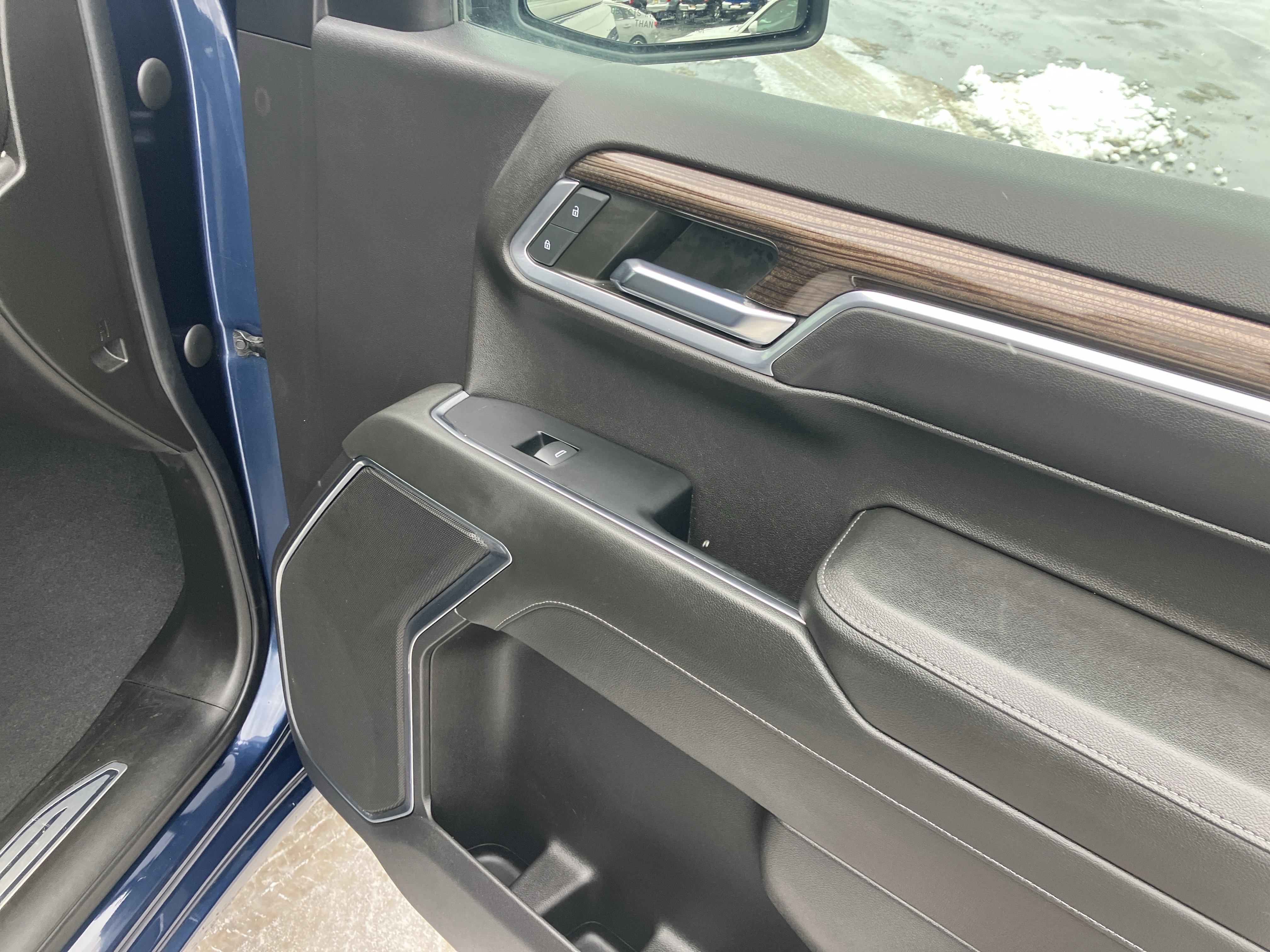 Used 2022 Chevrolet Silverado 1500 LT image 10