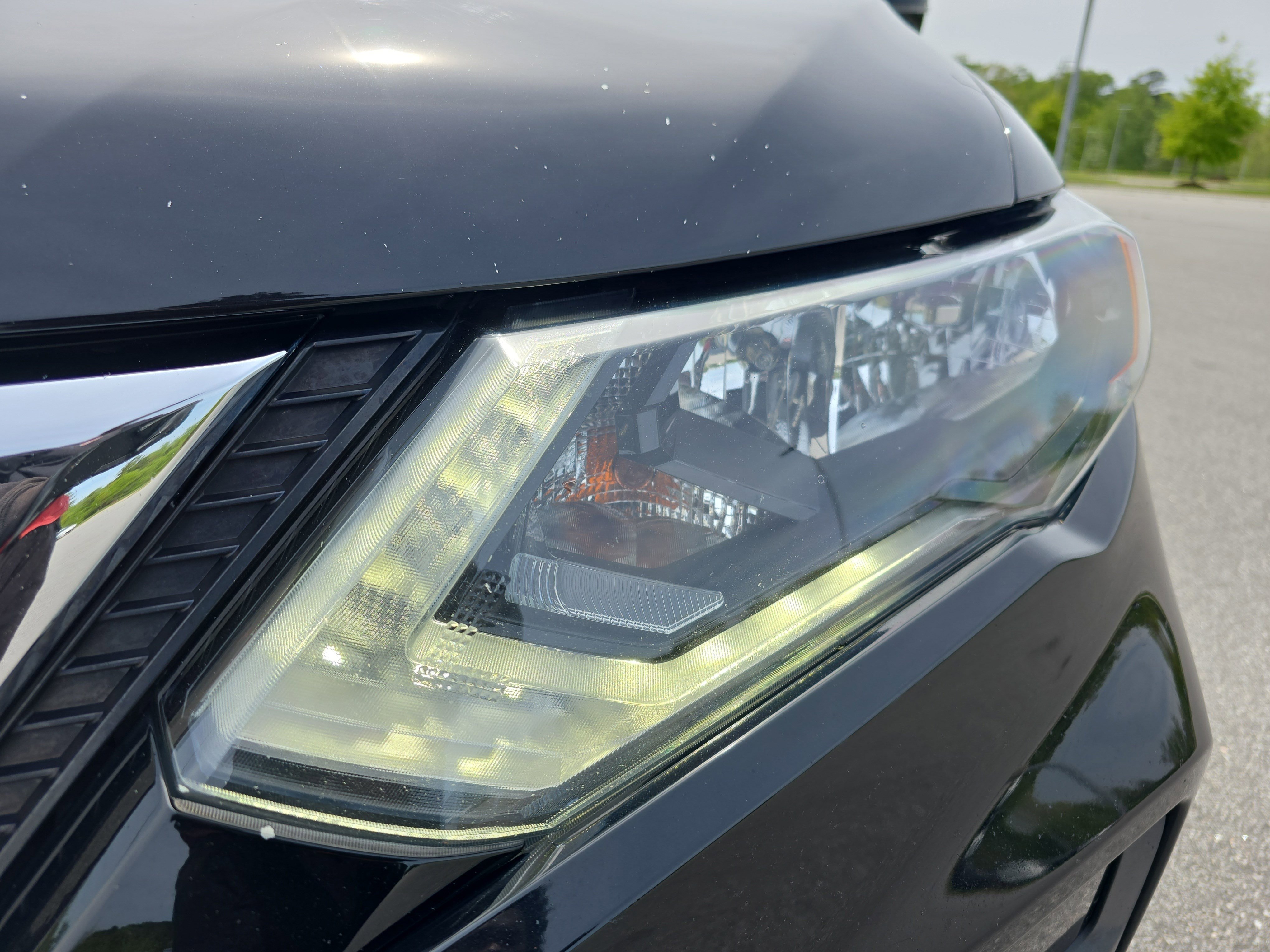 Used 2017 Nissan Rogue SV w/ Midnight Edition image 27