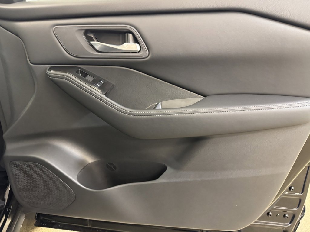 New 2026 Nissan Rogue SV w/ Cold Weather Package image 27