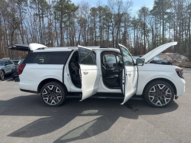 New 2025 Ford Expedition Max Platinum w/ Platinum Ultimate Package AWD/4WD image 29