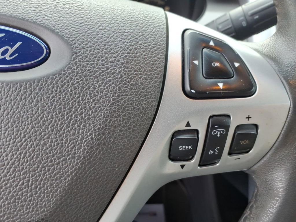 Used 2013 Ford Edge SEL FWD image 18