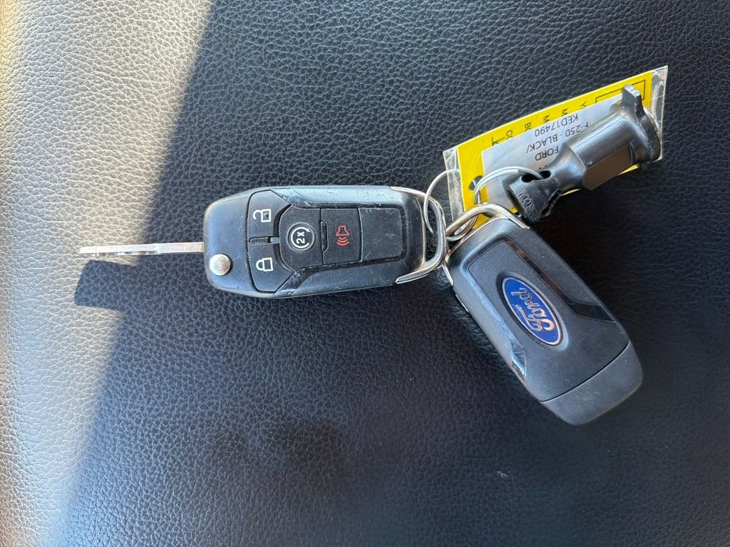 Used 2019 Ford F250 Lariat w/ Chrome Package image 41