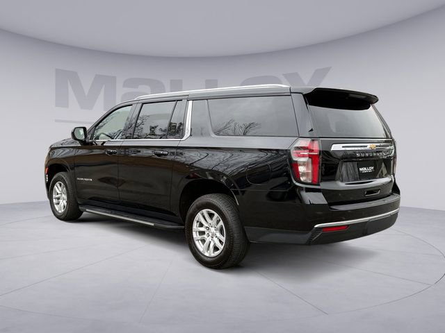 Used 2024 Chevrolet Suburban LT image 3