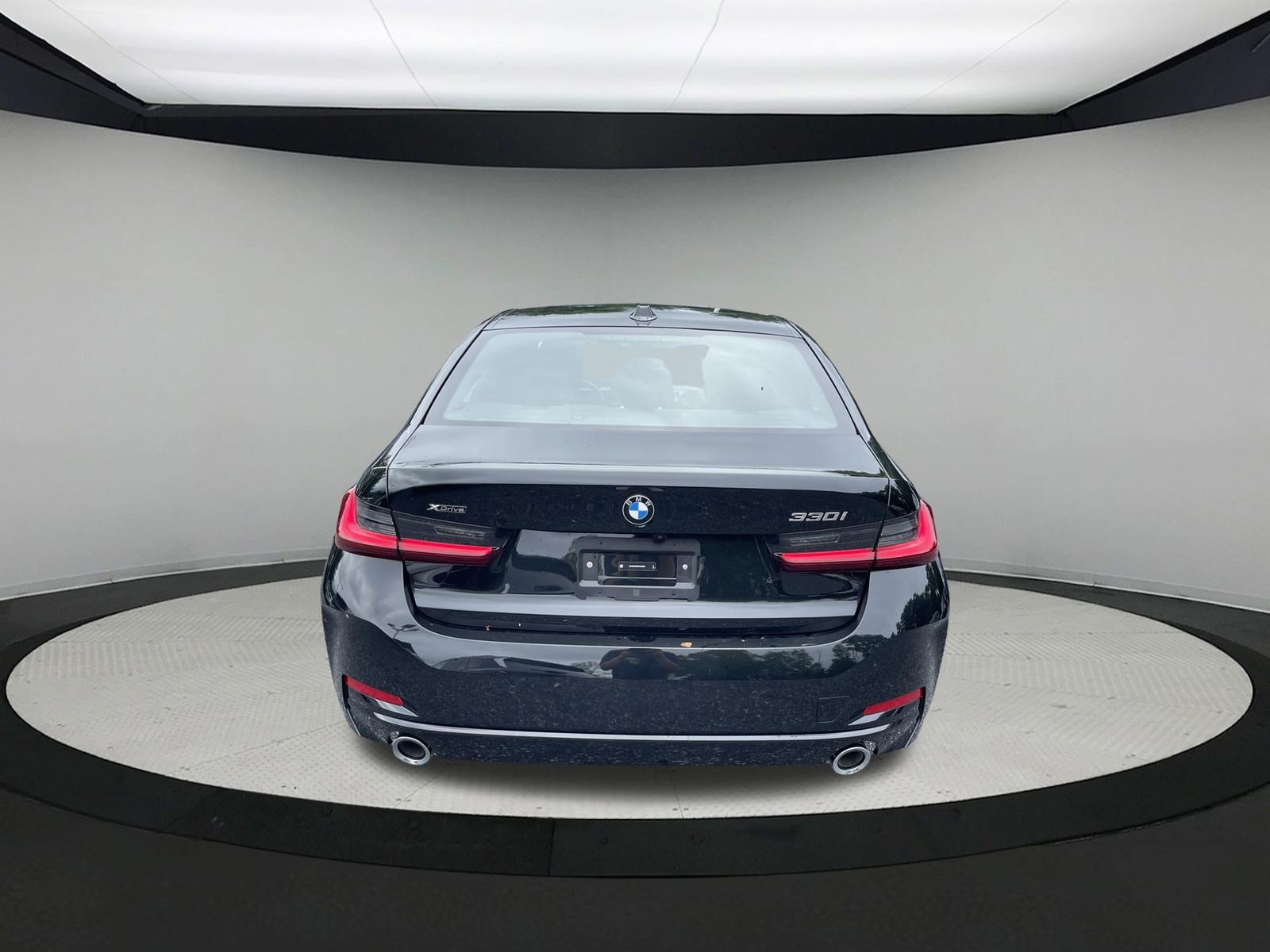 Used 2026 BMW 330i xDrive Sedan w/ Premium Package AWD/4WD image 6