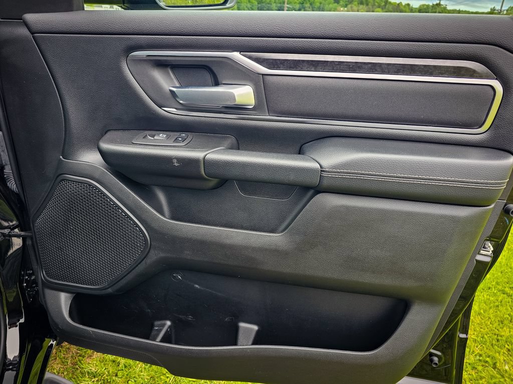 Used 2024 RAM 1500 Big Horn AWD/4WD image 40