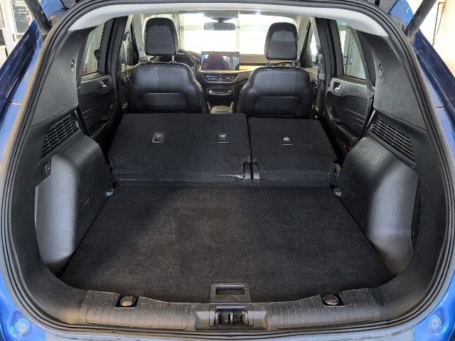 Certified 2023 Ford Escape Platinum AWD/4WD image 30