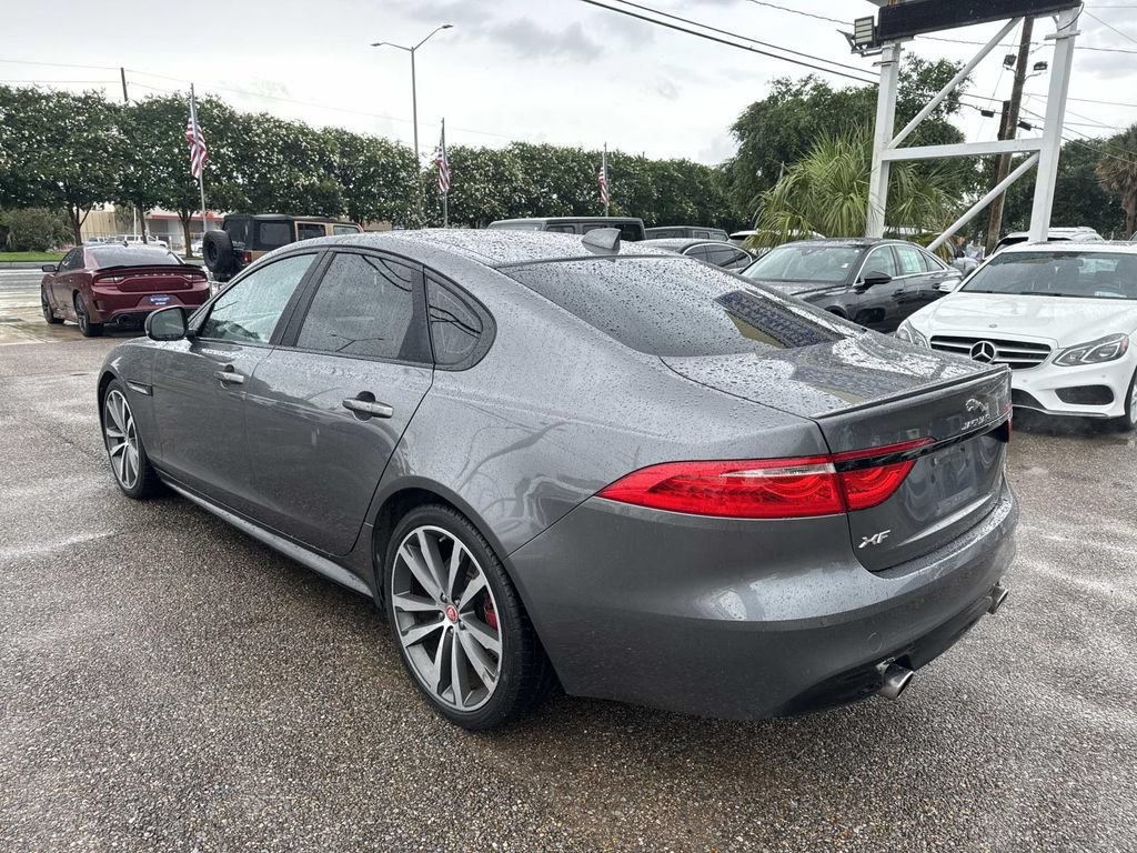 Used 2017 Jaguar XF S RWD image 6