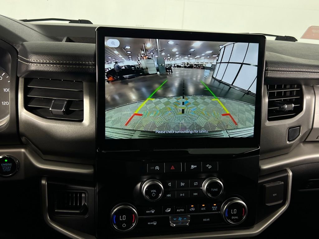 Used 2024 Ford Expedition XLT image 19