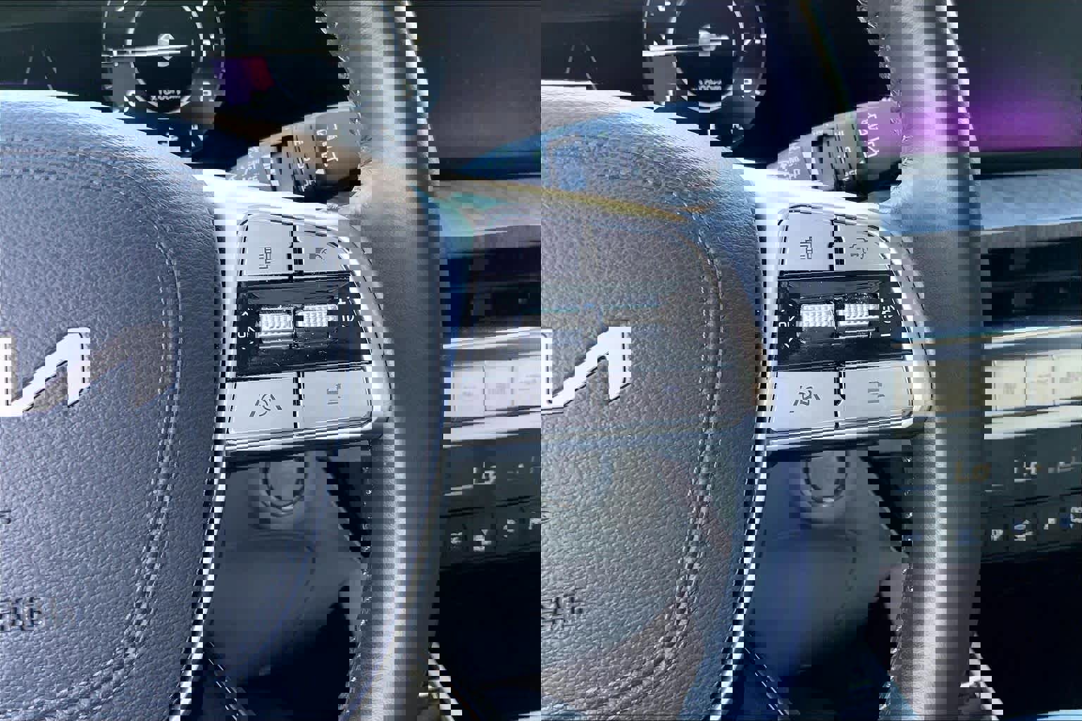 Used 2025 Kia Telluride SX image 25