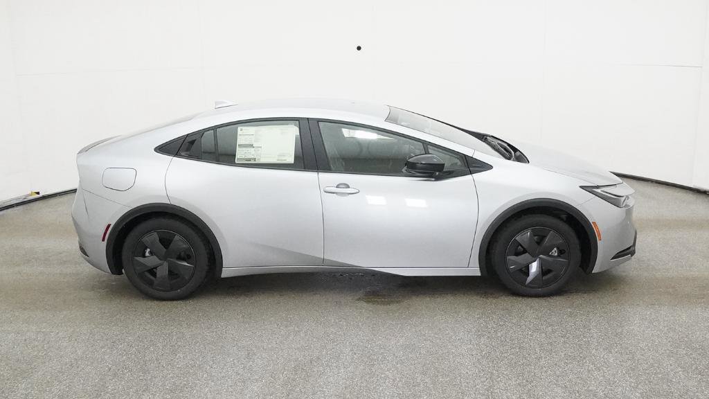 New 2025 Toyota Prius SE image 26
