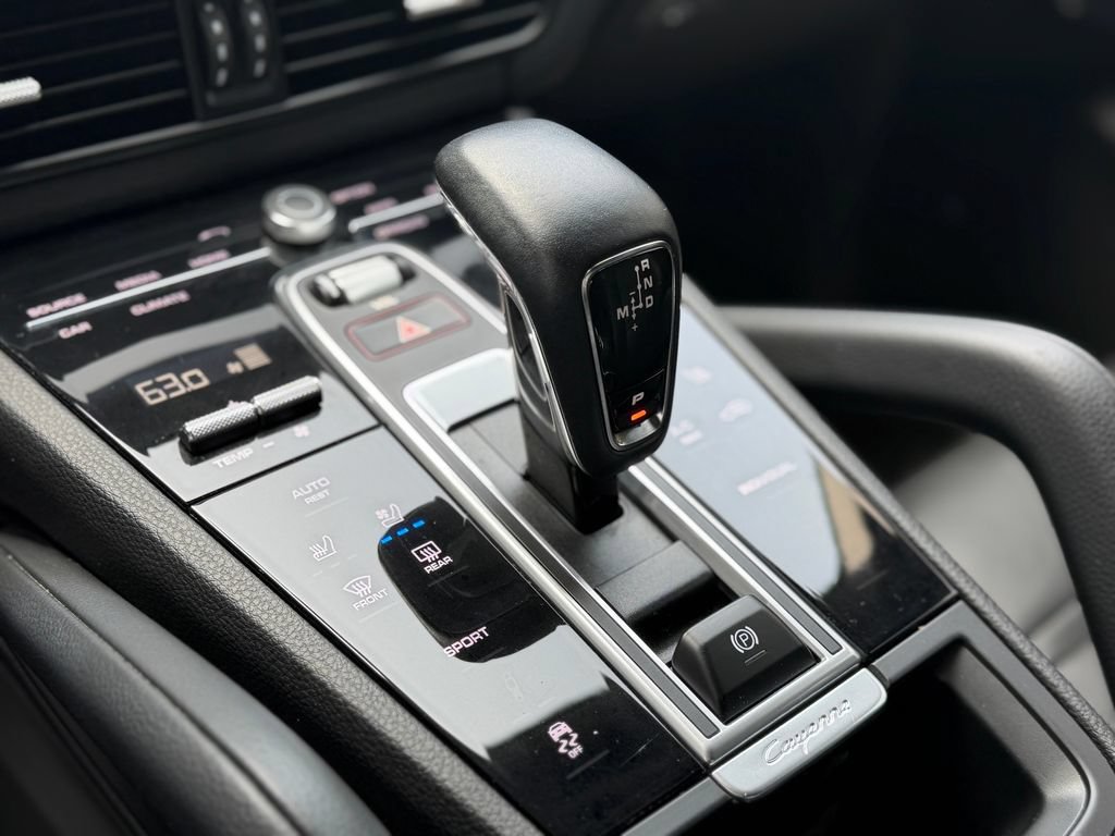 Certified 2023 Porsche Cayenne AWD/4WD image 18