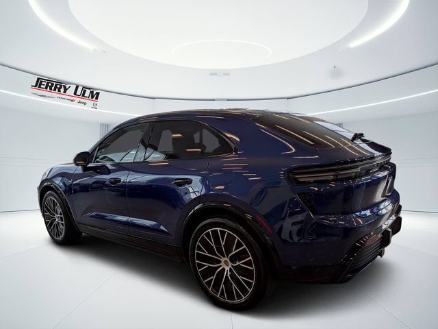 Used 2024 Porsche Macan Turbo Electric AWD/4WD image 5