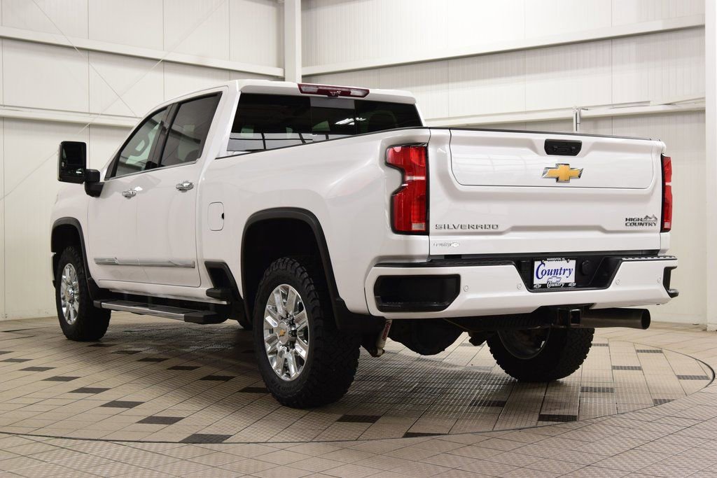 Used 2024 Chevrolet Silverado 2500 High Country w/ Technology Package image 6