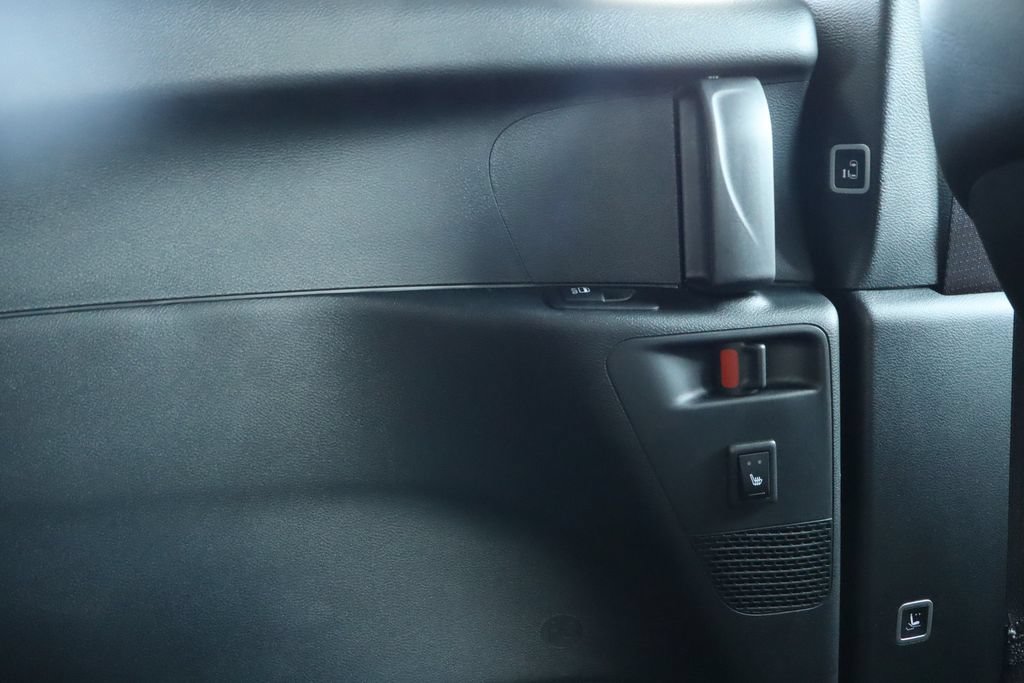 New 2027 Chrysler Pacifica Limited AWD/4WD image 31