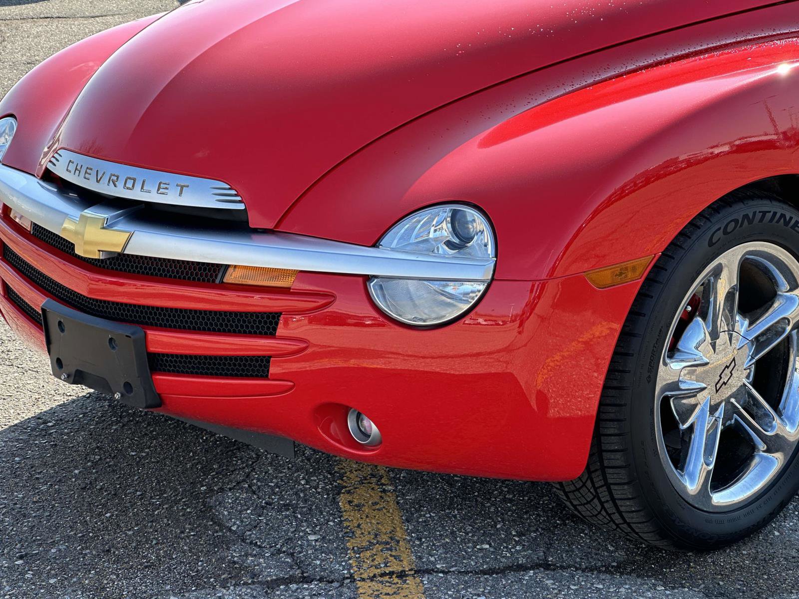 Used 2003 Chevrolet SSR w/ Preferred Equipment Group image 8