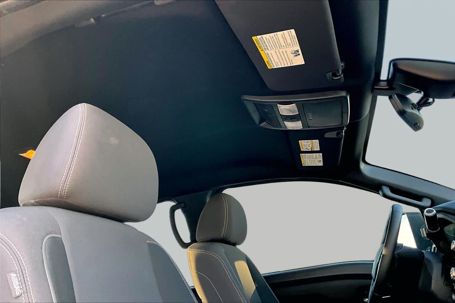Certified 2023 Nissan Titan SV w/ SV Convenience Package RWD image 14