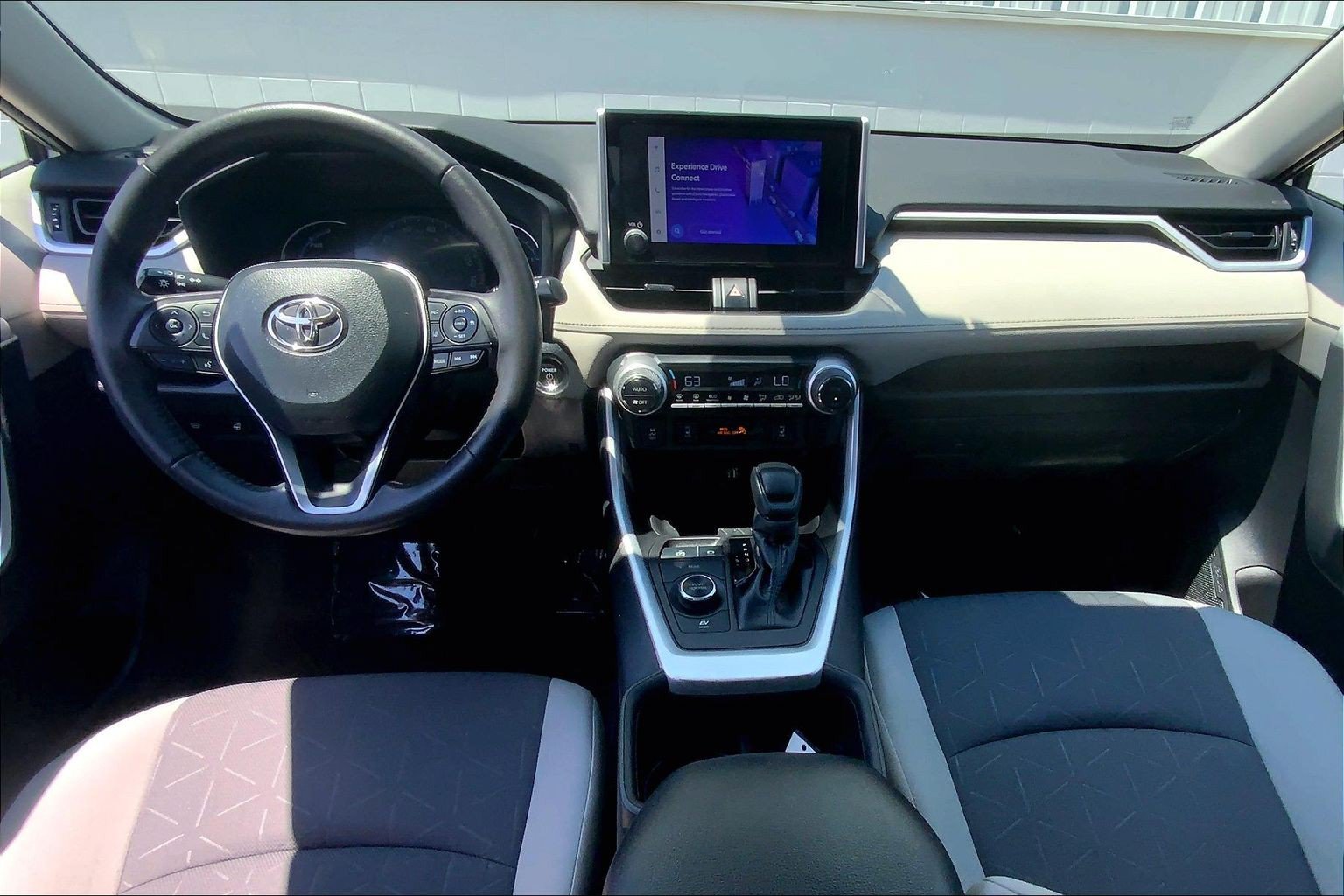 Used 2023 Toyota RAV4 XLE w/ XLE Grade Weather Package AWD/4WD image 19