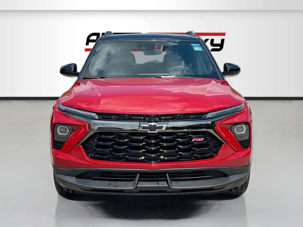 Used 2026 Chevrolet TrailBlazer RS FWD image 2