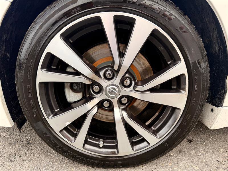 Used 2016 Nissan Maxima Platinum image 10