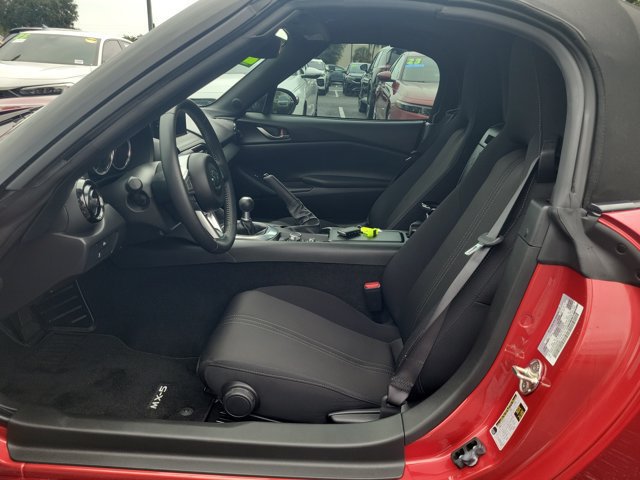 Used 2025 MAZDA MX-5 Miata Sport RWD image 10