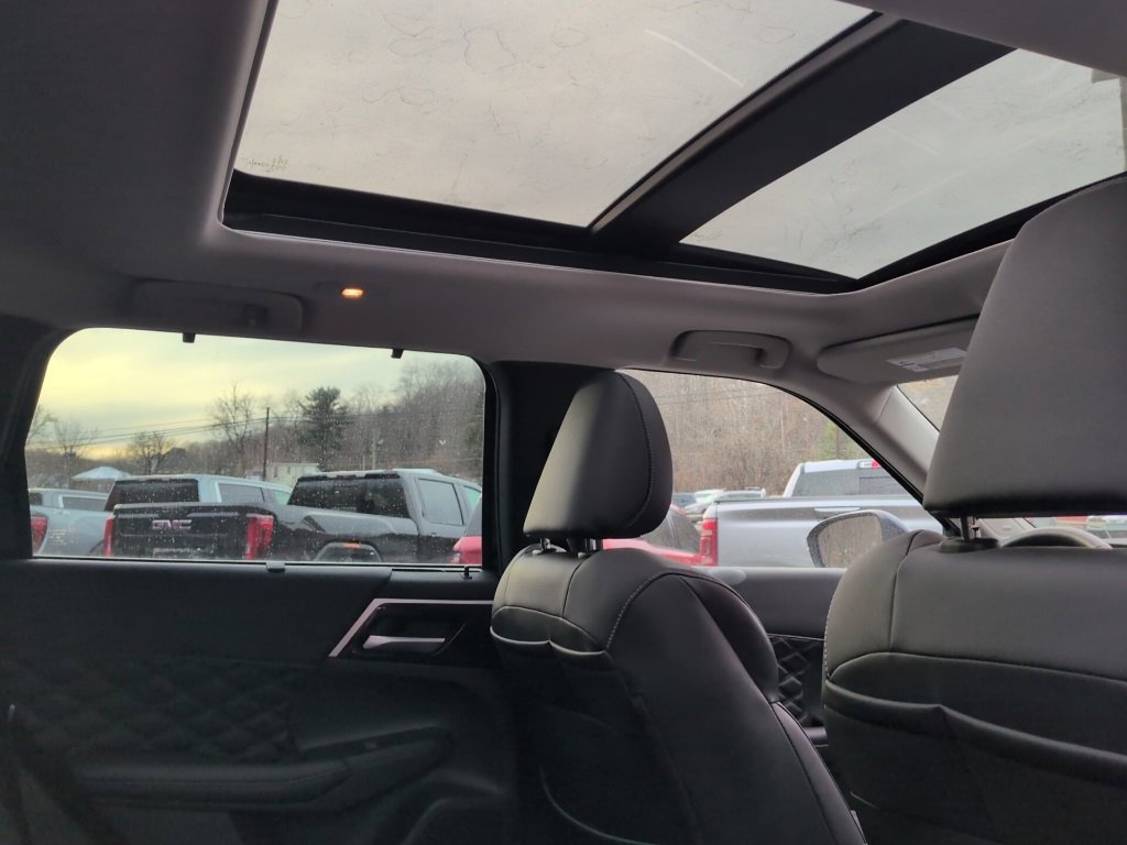 Used 2023 Mitsubishi Outlander SEL image 17