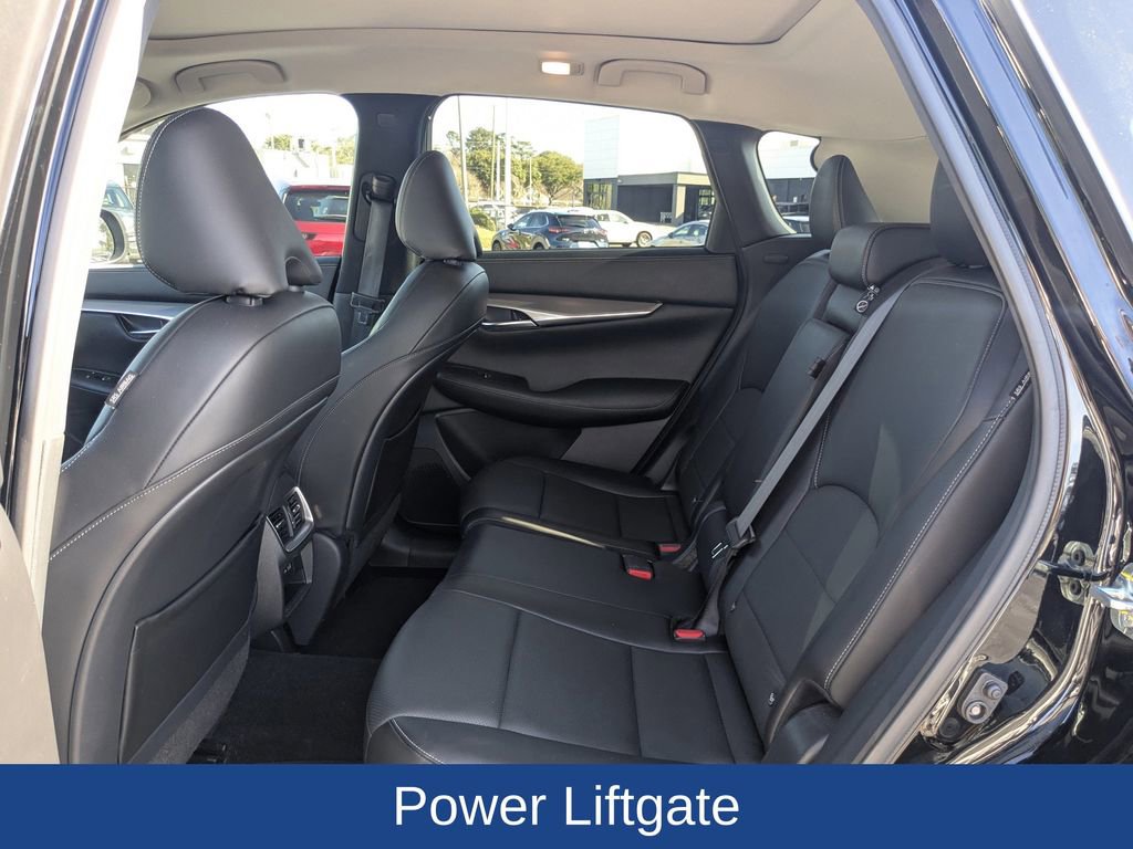 Used 2023 INFINITI QX50 Luxe image 16