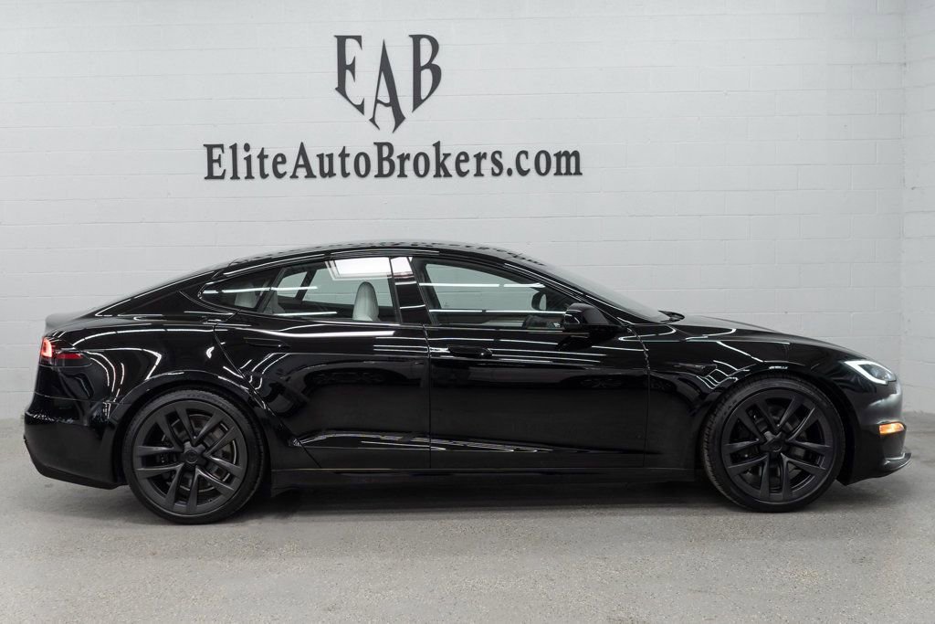 Used 2022 Tesla Model S Standard Range image 5
