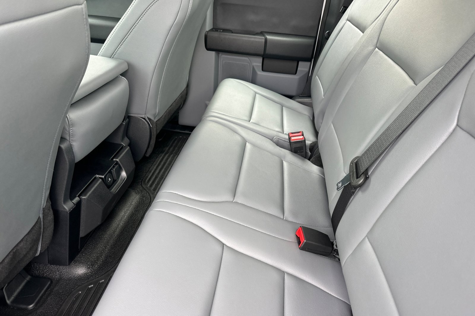 New 2026 Ford F250 XL w/ XL Chrome Package image 12