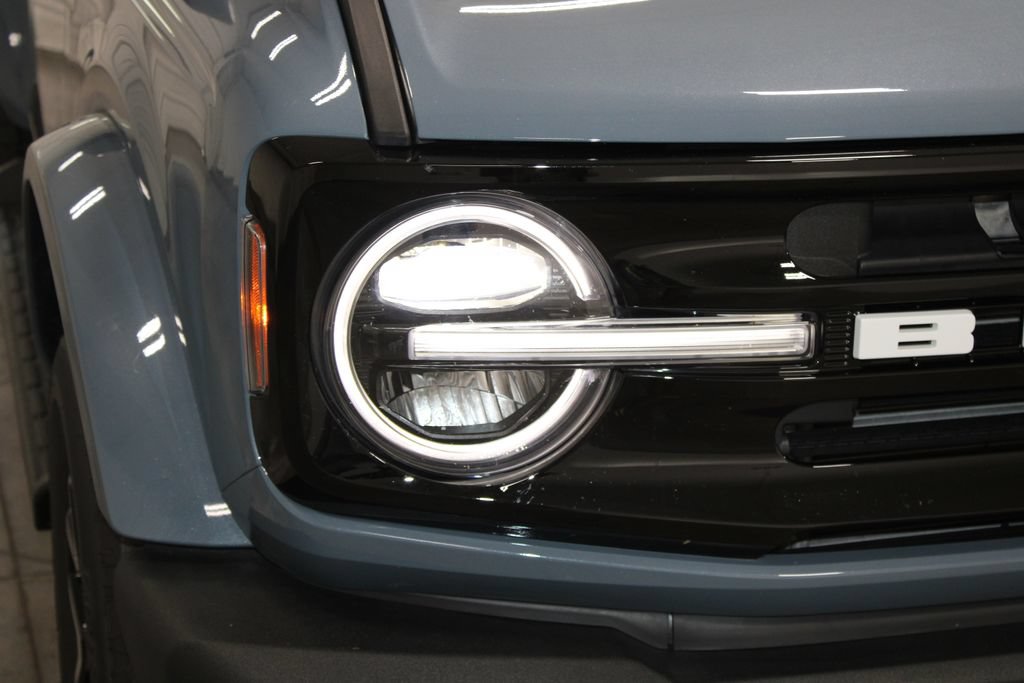 Used 2025 Ford Bronco Outer Banks AWD/4WD image 12
