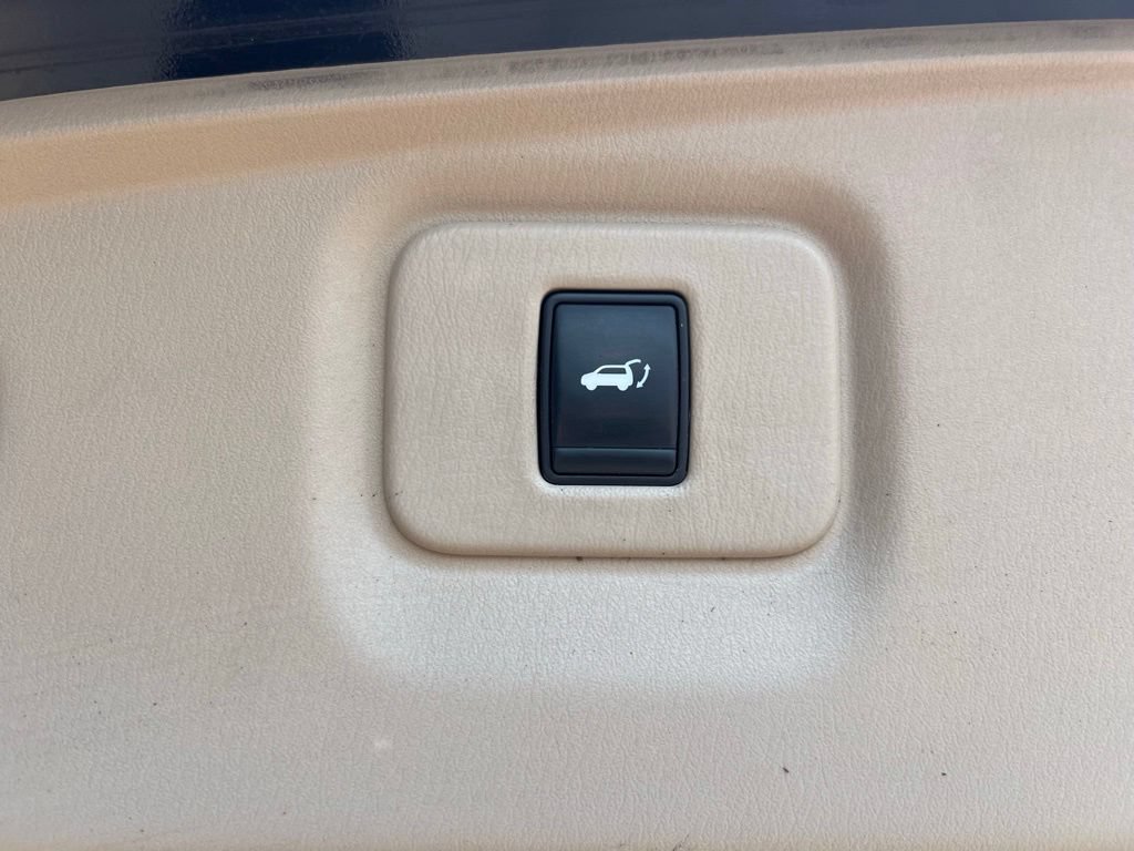 Used 2013 Nissan Pathfinder Platinum w/ Platinum Premium Pkg AWD/4WD image 32