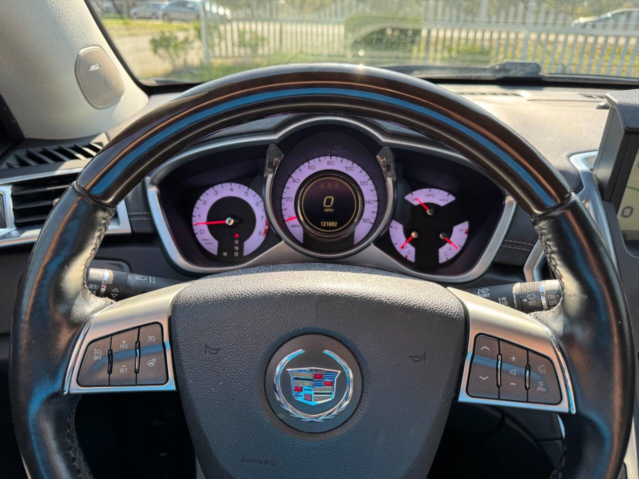 Used 2012 Cadillac SRX Luxury image 24