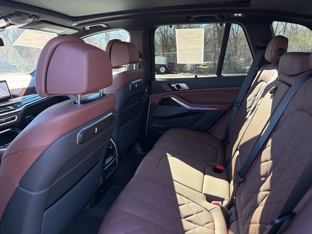 Used 2026 BMW X5 sDrive40i w/ M Sport Package image 15