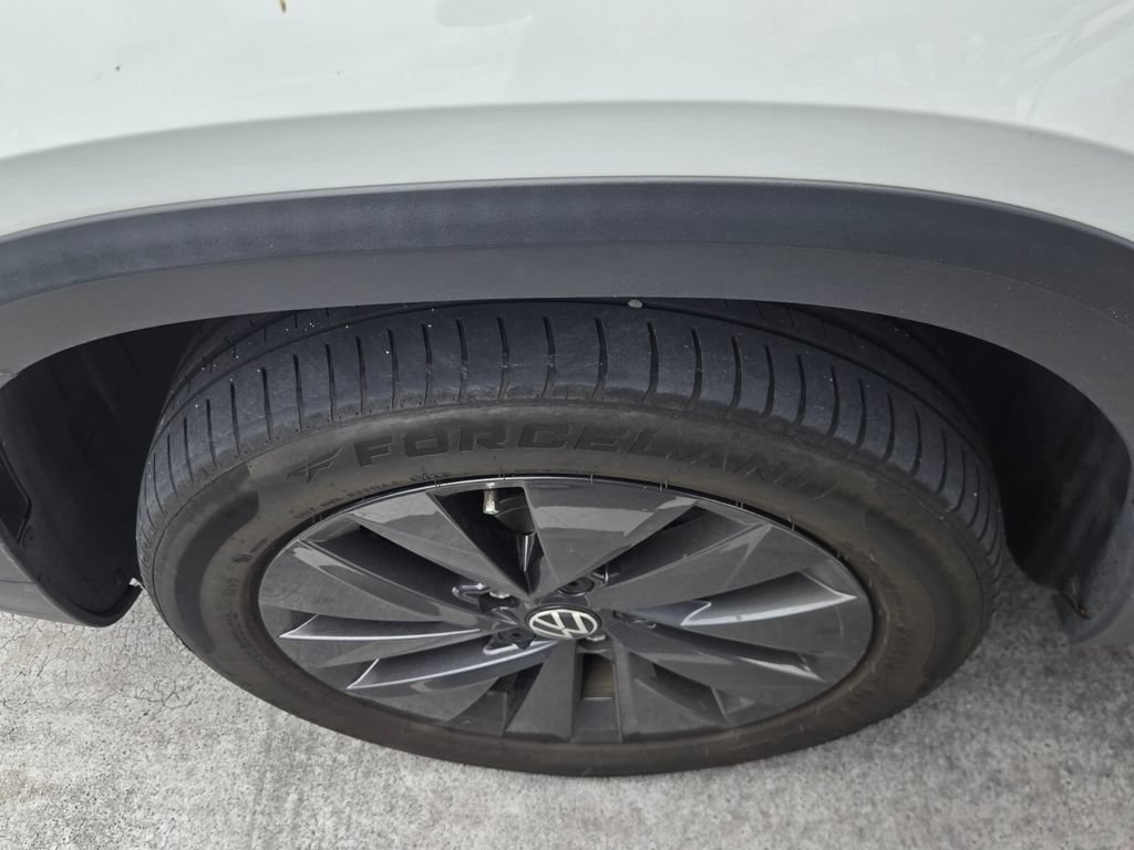 Used 2023 Volkswagen Taos S w/ IQ Drive S Package FWD image 8