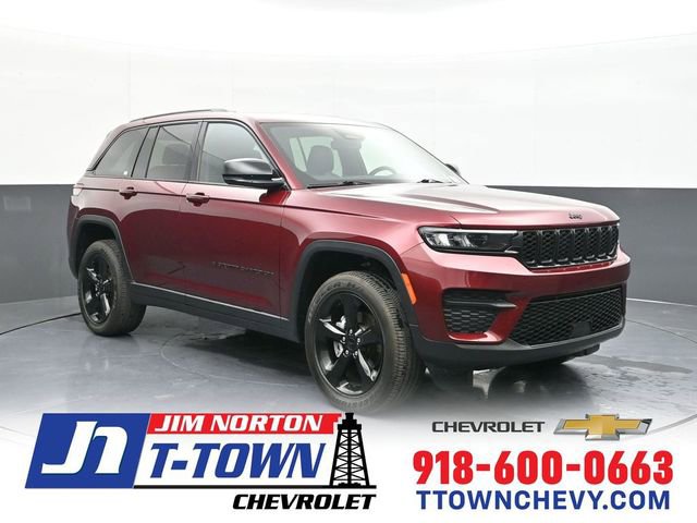 Used 2023 Jeep Grand Cherokee Altitude