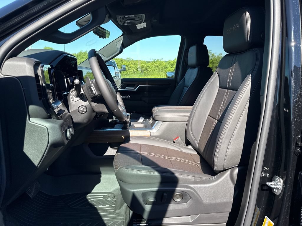 New 2026 Chevrolet Silverado 1500 High Country w/ Midnight Edition AWD/4WD image 25