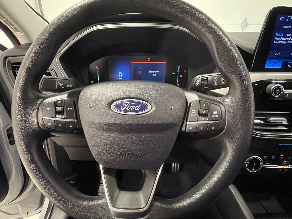 Used 2025 Ford Escape Active AWD/4WD image 32