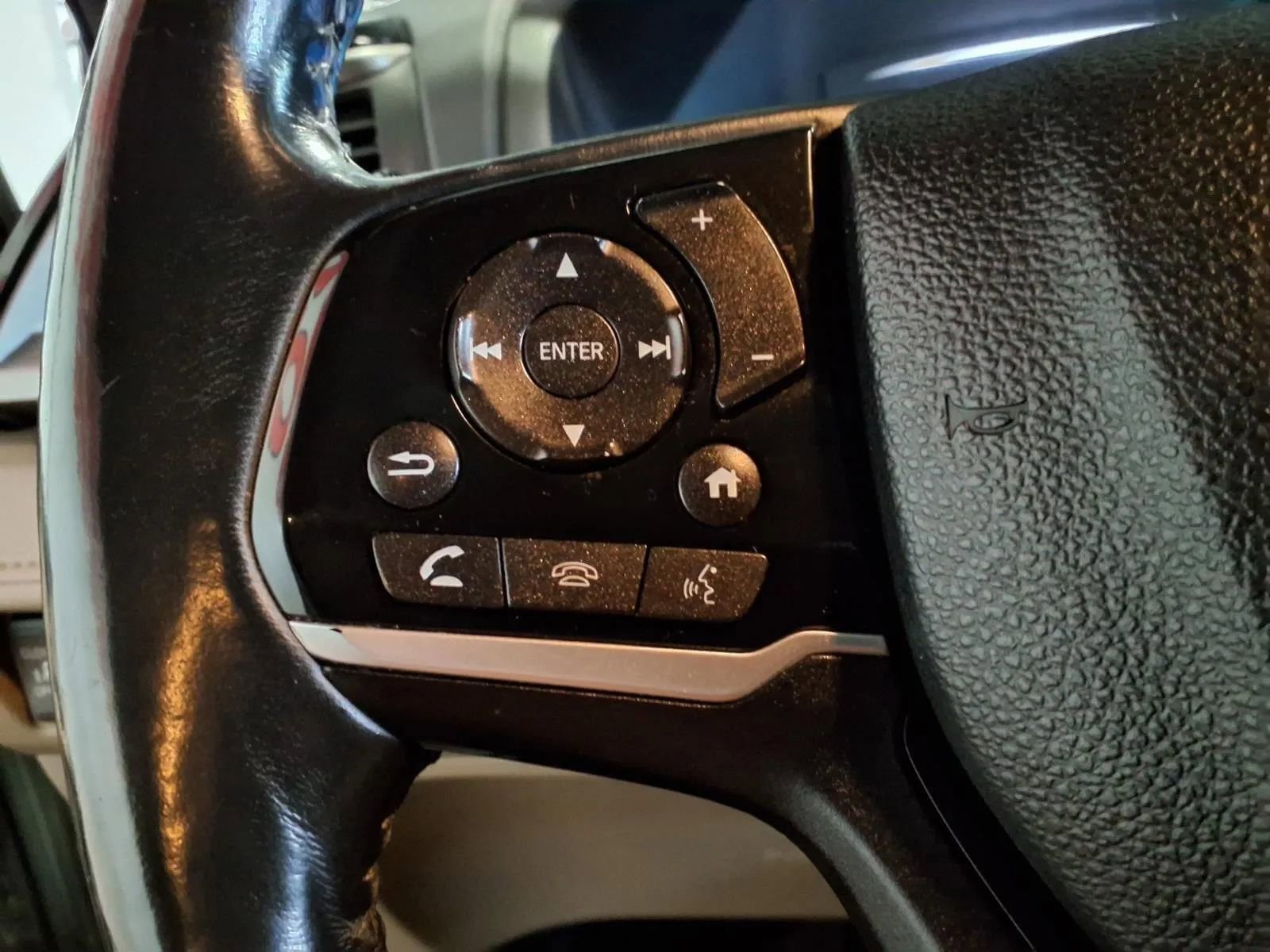 Used 2018 Honda Odyssey Elite image 25