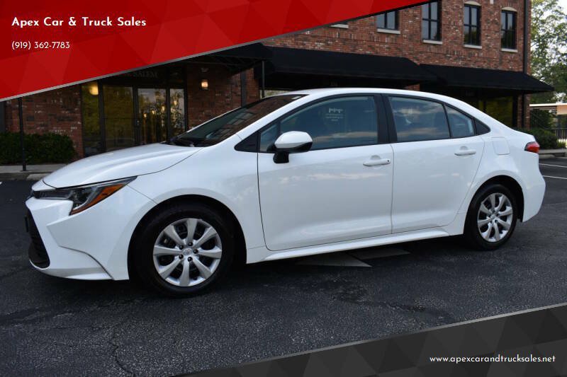 Used 2025 Toyota Corolla LE FWD image 1