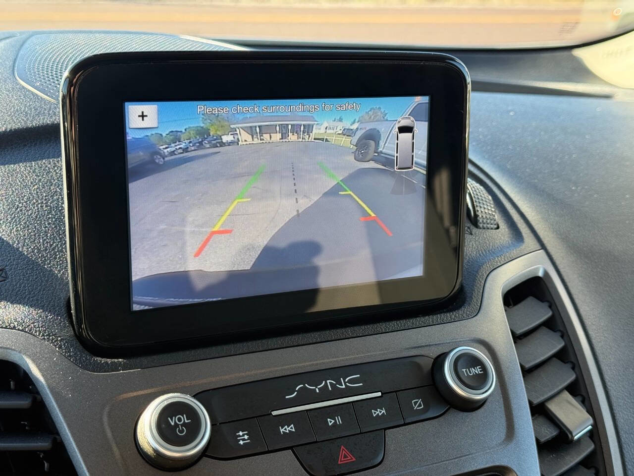 Used 2020 Ford Transit Connect XL image 22