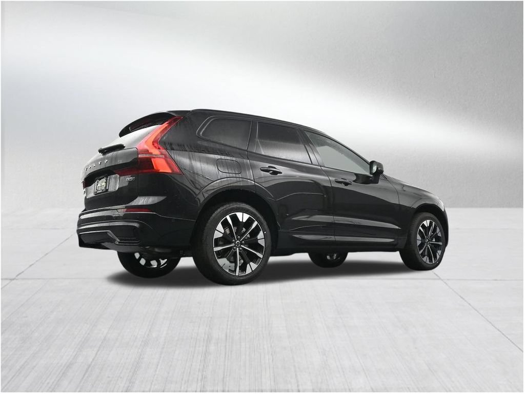 New 2026 Volvo XC60 B5 Plus AWD/4WD image 25