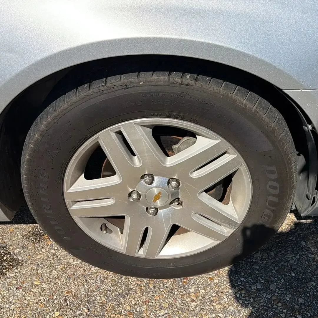Used 2011 Chevrolet Impala LT FWD image 11